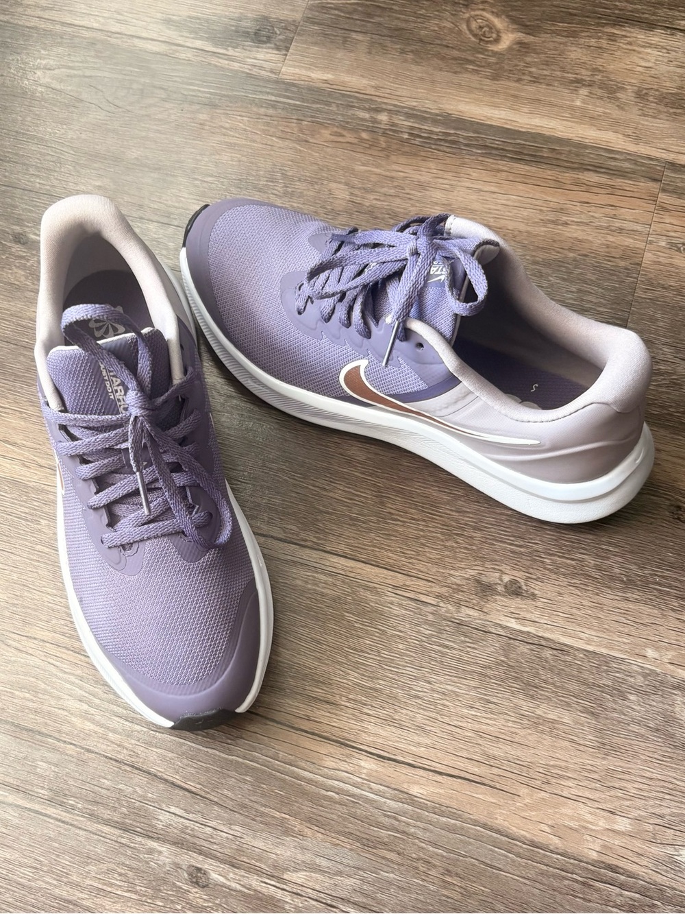 Nike Women's Lavender Running Sneakers with Rose Gold Swoosh